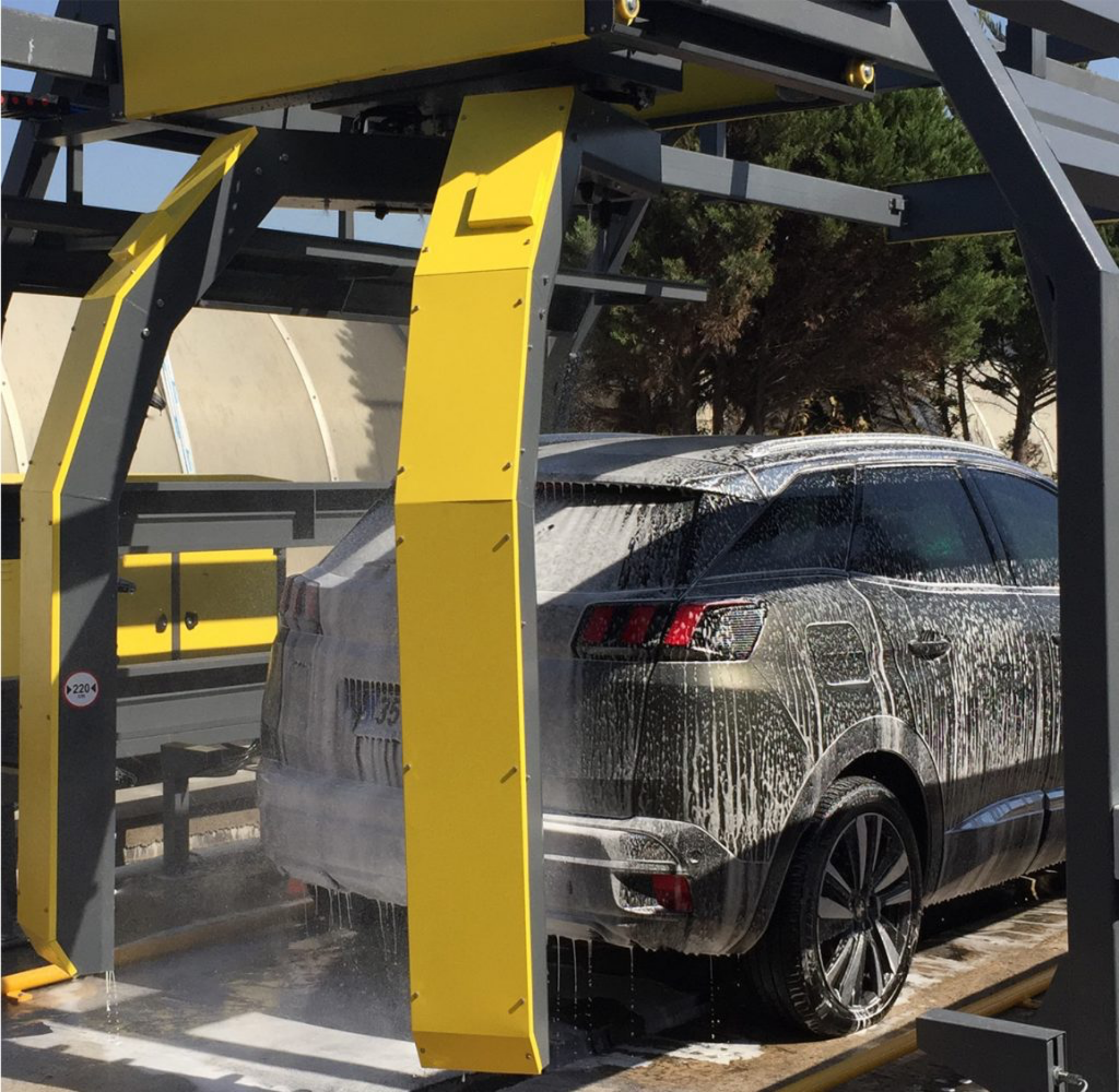 Acrobat 2X Touchless Car Wash - Image 3